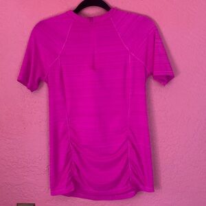 Athleta Pacifica Short Sleeve Fitted Top Pink Size Medium